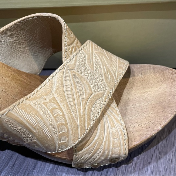 Michael Kors Wooden Heels Size 6 leather upper - Picture 2 of 5